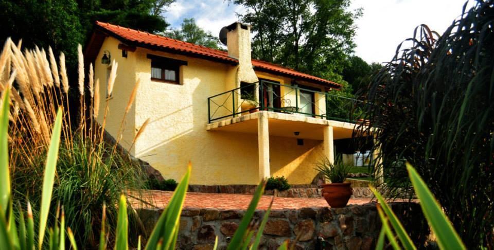 Cabanas El Mirador La Falda Exterior foto